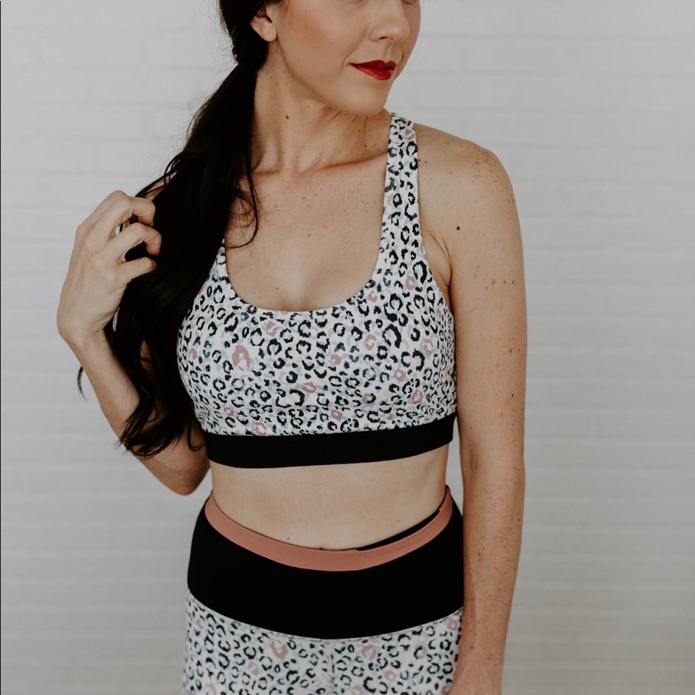 Sports Bra - Snow Leopard